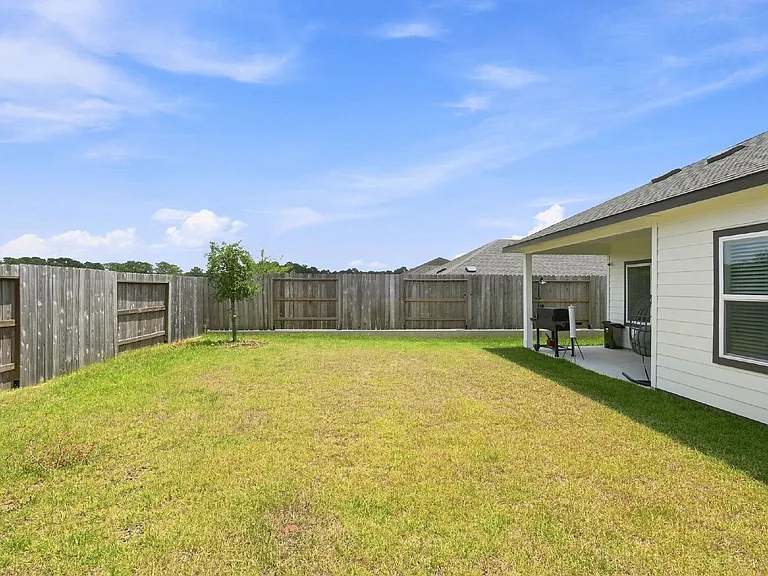 1734 Cayden Oak Ln — Photo 24