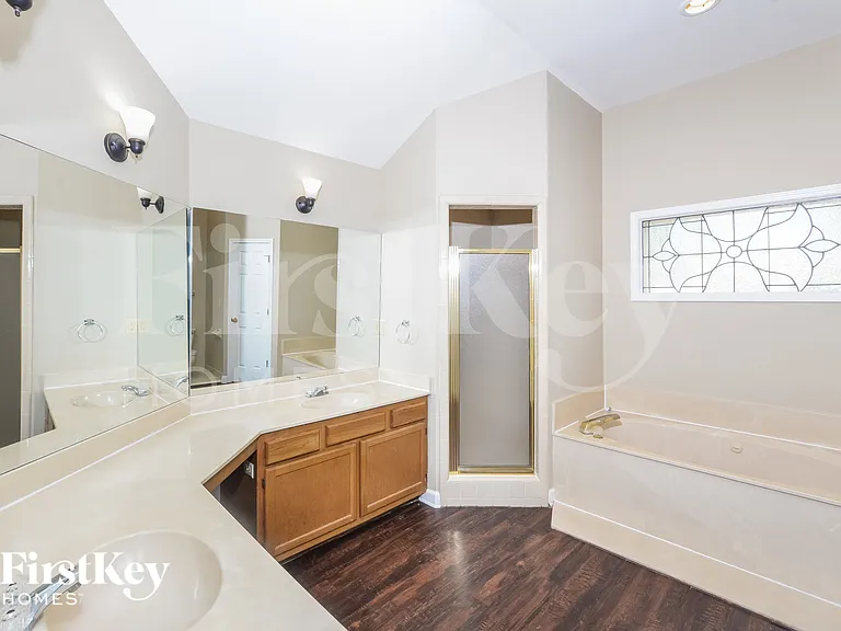 5198 Tudor Ct — Photo 7