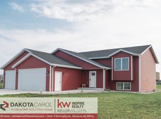 5401 Beaver Creek Road, Bismarck, ND 58504