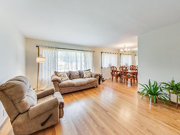 3rd image of 7821 Crawford Ave