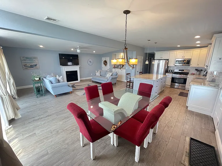 31 Parkway — Photo 11