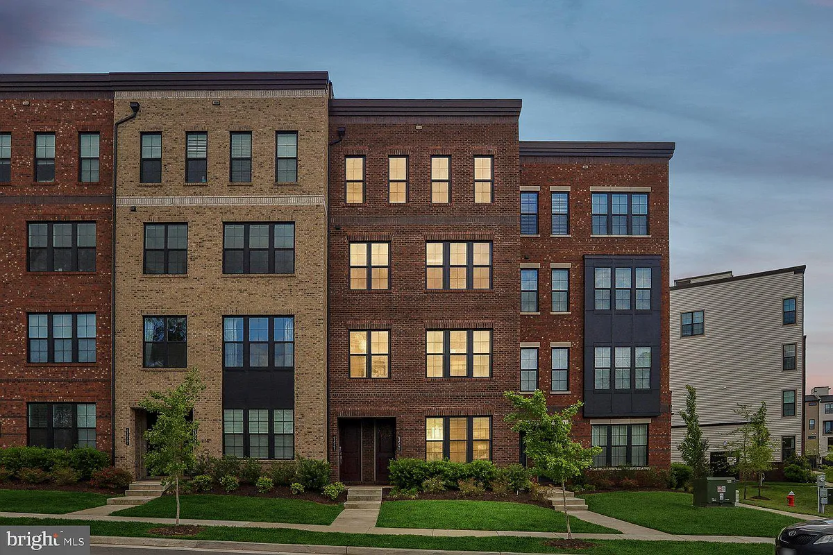 Building Photo - 43541 Charitable St