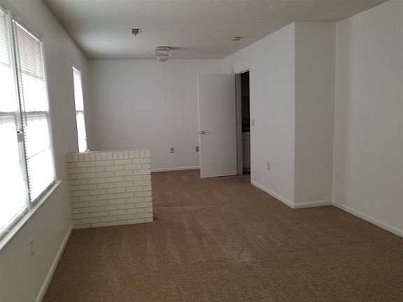 2nd image of 100 Briarwood Dr