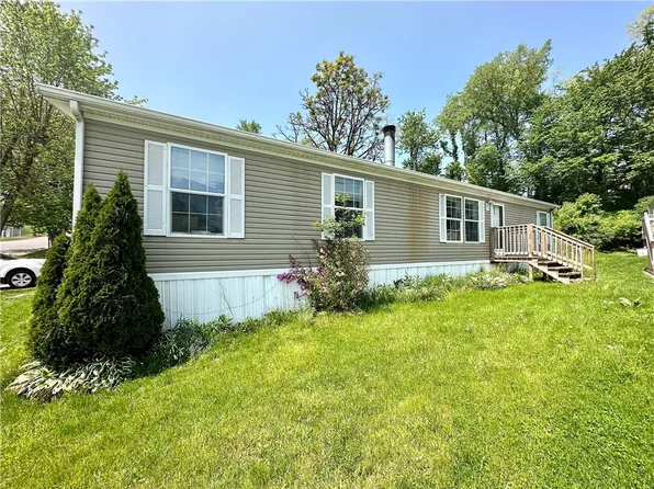 42 Arlington Dr, Imperial, PA 15126
