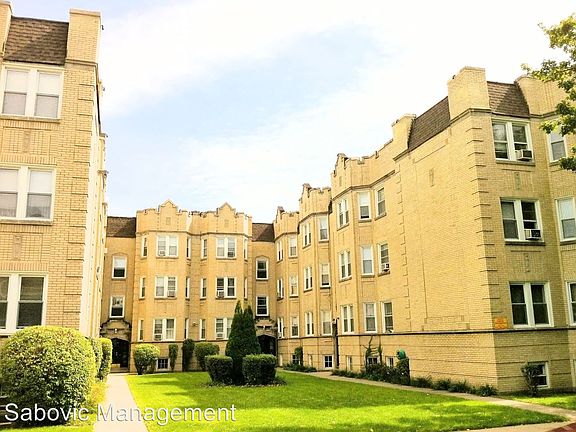 2nd image of 6549 N Francisco Ave APT 2B
