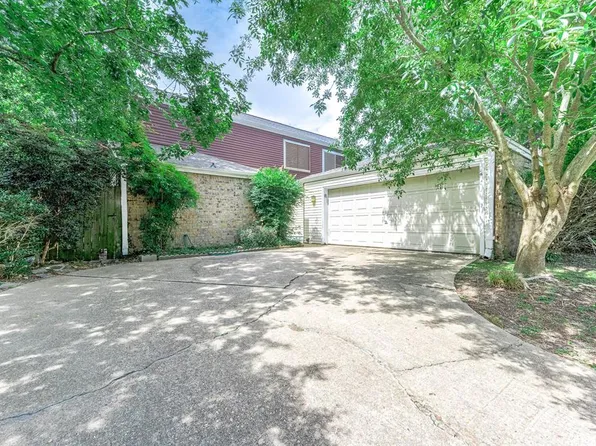12053 Champion Forest Drive, Houston, TX 77066