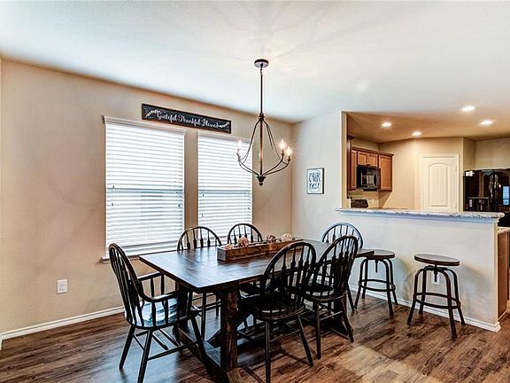 5th image of 312 Plum Dr