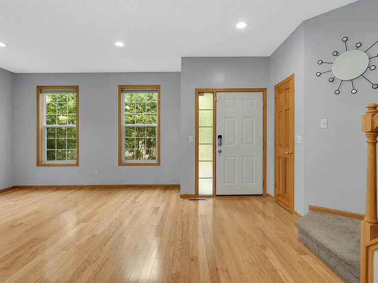 9771 Gable Dr — Photo 3