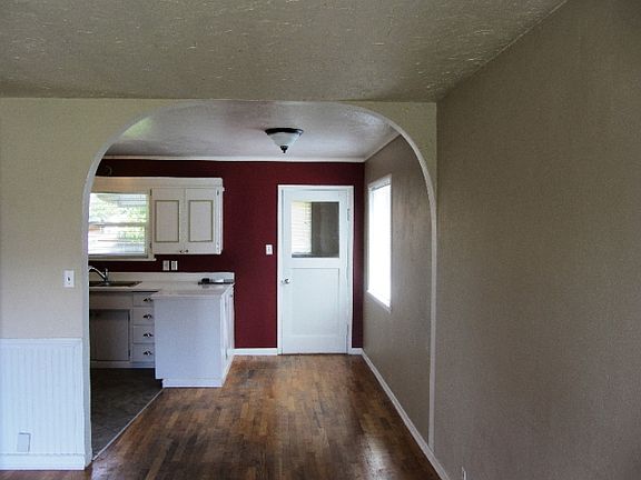 2nd image of 10917 57th St E