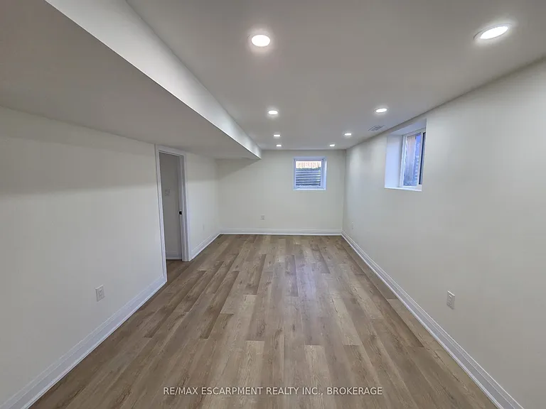 12 Ferndale Ave — Photo 7