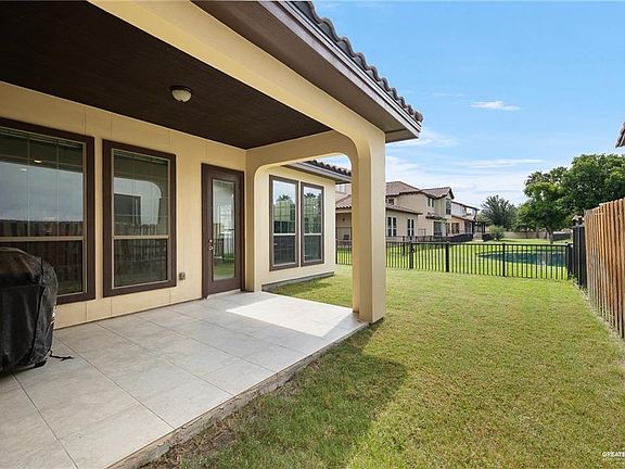 4th image of 3005 Santa Rita