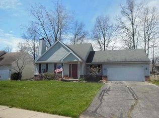 8653 Tanglewood Rd, Temperance, MI 48182