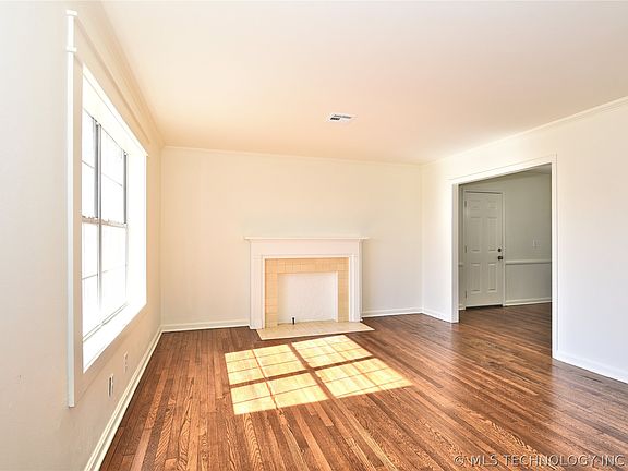 4th image of 6329 E 4th Pl
