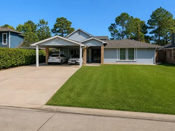 114 W Mitchell Rd, Houston, TX 77037