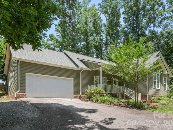 182 Hutchins Dr, Rutherfordton, NC 28139