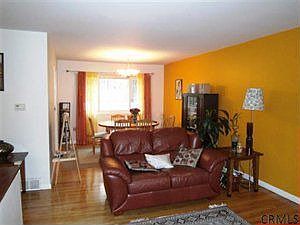 3rd image of 810 Trottingham Dr