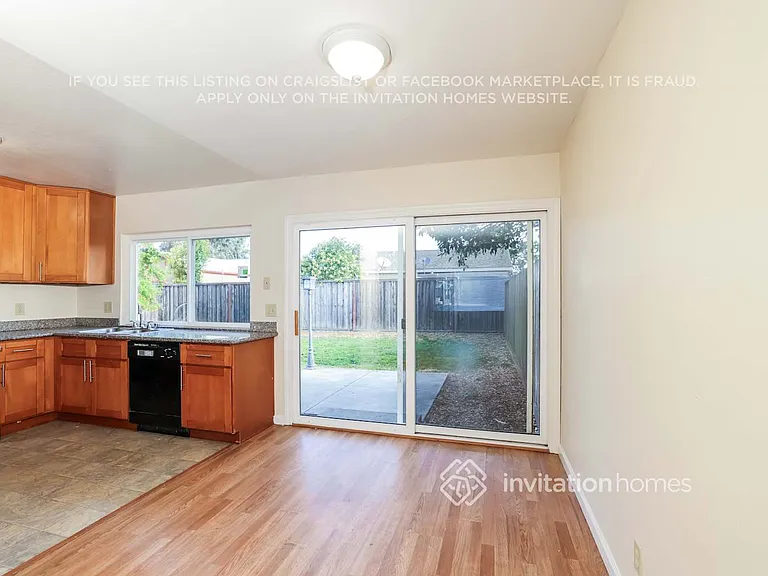 120 Lainey Ct — Photo 6