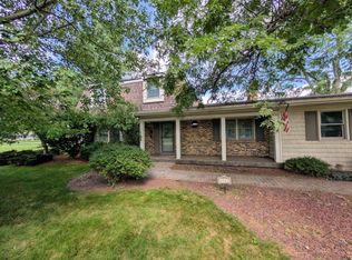 8560 Apple Blossom Ln, Flushing, MI 48433