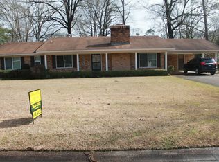 1409 Hickory St, Crossett, AR 71635