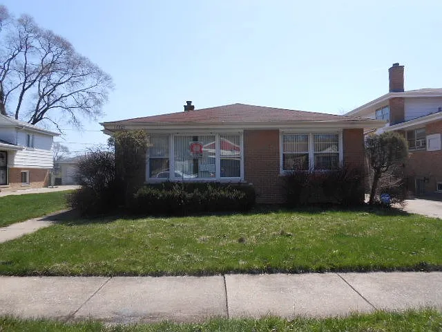 14801 Atlantic Ave photo 1