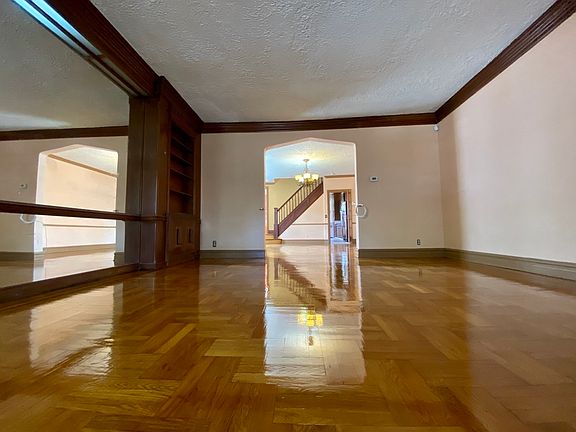 5th image of 1432 E 49th St #1