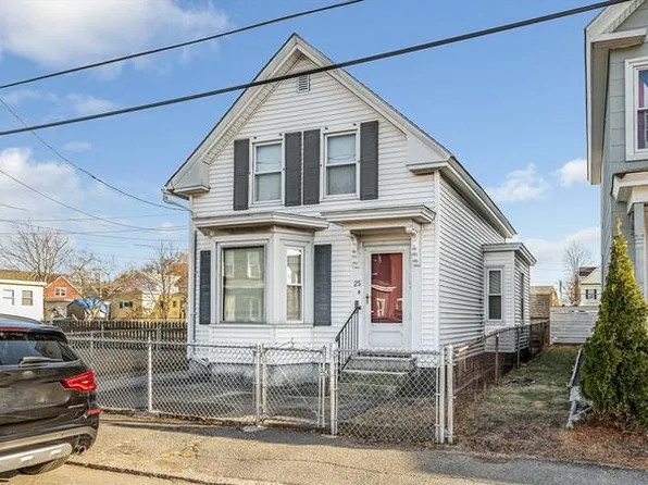 25 Fay St, Lowell, MA 01852