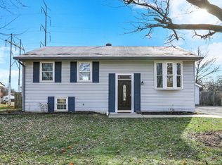 1171 Tanglewood Dr, Greenwood, IN 46142