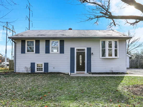 1171 Tanglewood Dr, Greenwood, IN 46142