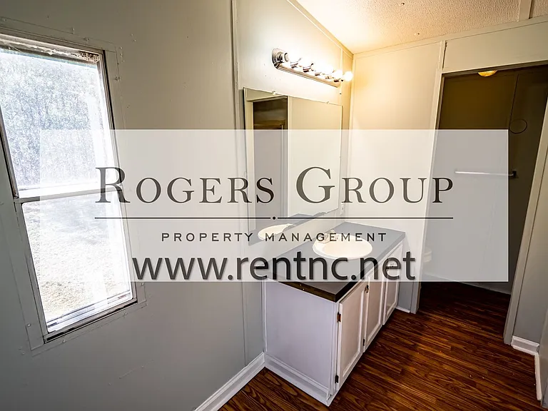 115 Mark St — Photo 4