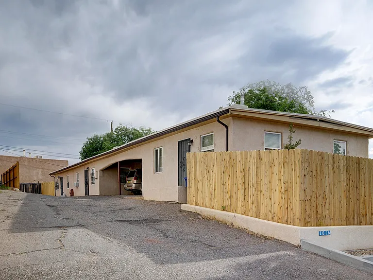 1616 Coal Ave SE #C — Photo 19