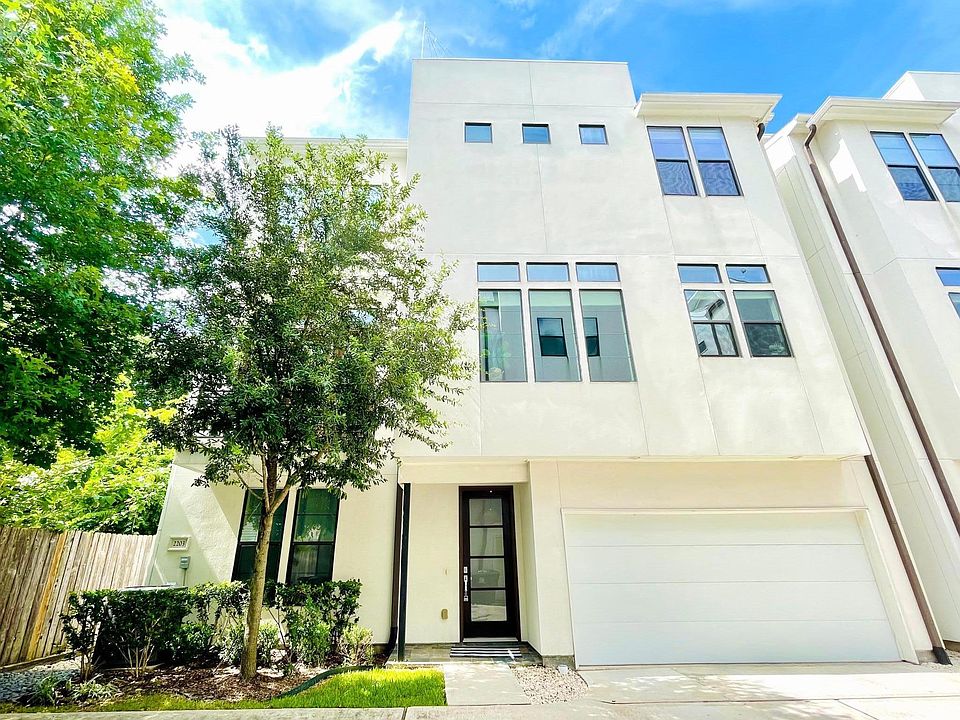 Standalone, contemporary home
