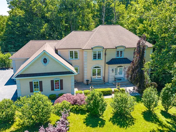 612 Wild Mallard Trl, Webster, NY 14580