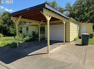 215 Hill Ave, Milton Freewater, OR 97862