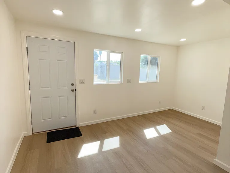 25539 Lane St #2 — Photo 3