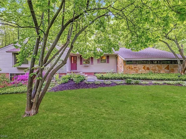 4587 Ranchwood Rd, Akron, OH 44333