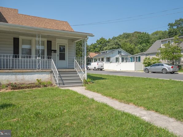 414 Broadview Blvd N