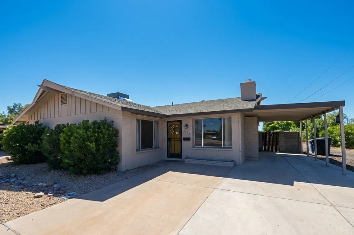 3106 S Los Feliz Dr — Photo 2