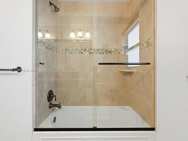 16530 Lake Tree Dr — Photo 11