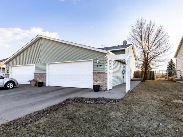 1840 10th St W, West Fargo, ND 58078