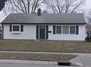 607 Carol Dr, Greenwood, IN 46143