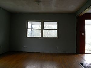 5th image of 50 Brown St
