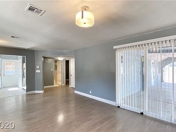 3rd image of 1423 Cottonwood Pl