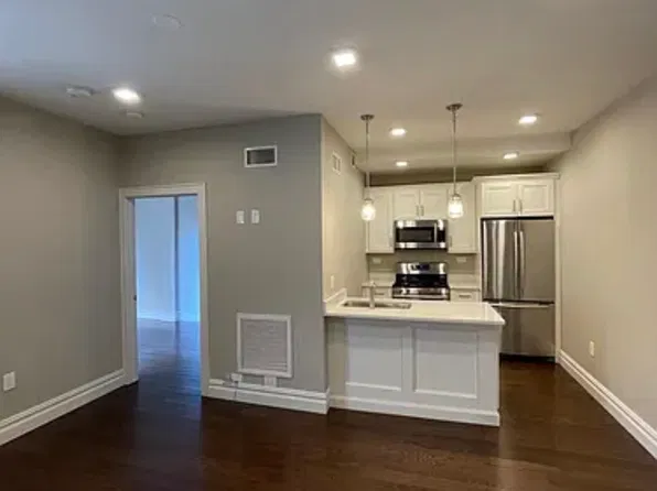 (undisclosed Address), New Rochelle, NY 10801