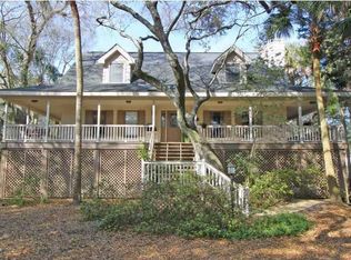 2 Forest Trail Ct, Isle Of Palms, SC 29451