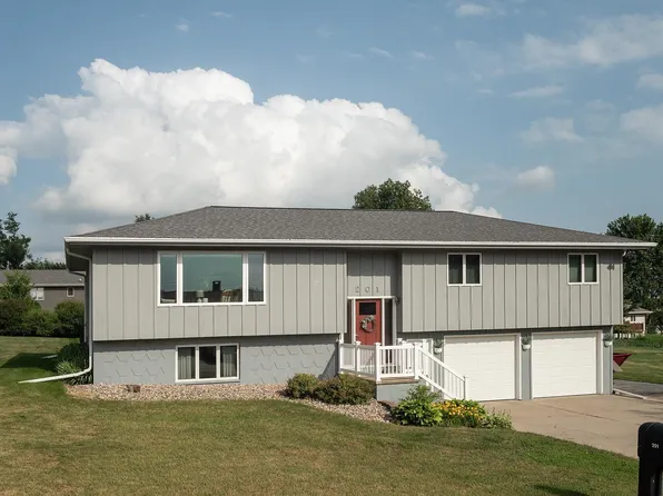 201 Cambier Dr, Alton, IA 51003