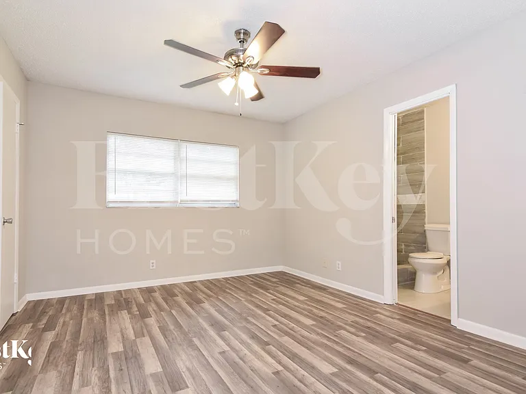 500 Brenda Dr — Photo 10