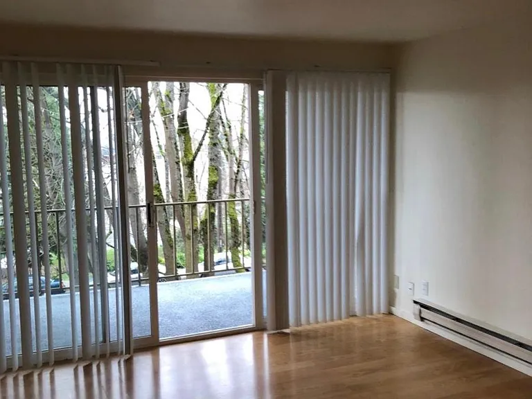 419 19th Ave E #19 — Photo 8