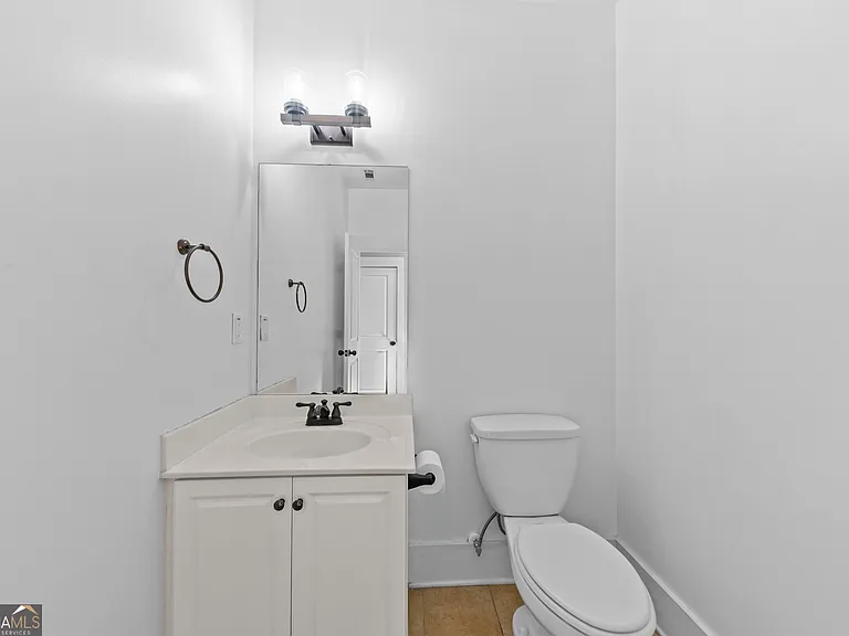 135 Idlewilde Dr — Photo 13