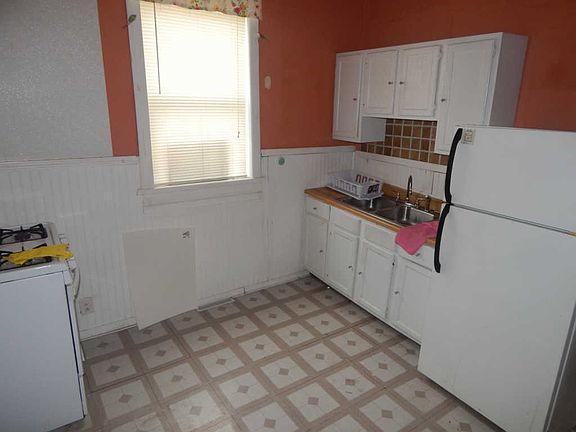 3rd image of 6610 S Hoyne Ave