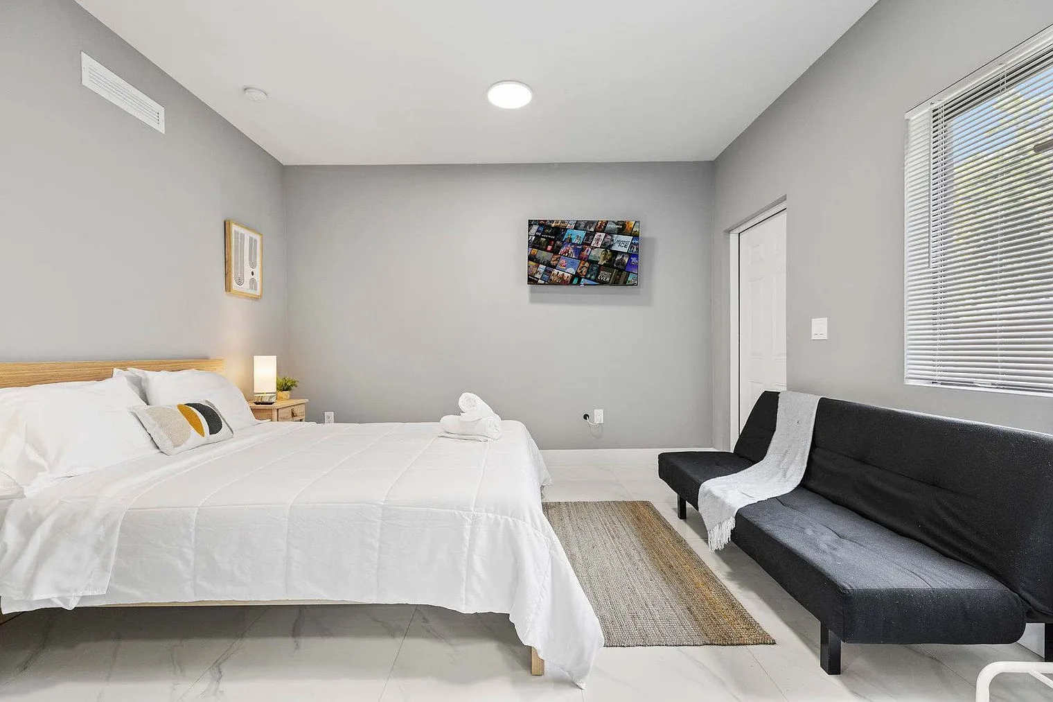 Studio, 1.0 bath, 645 sqft, $1,974 — Photo 4